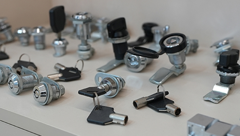 The future development opportunities and eliminations coexist in the hardware door lock industry